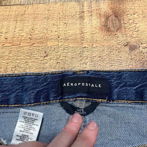 Aeropostale Women's Medium Wash Ripped Destroyed Button Fly 90s Baggy Jeans Sz 2 - Picture 6 of 10